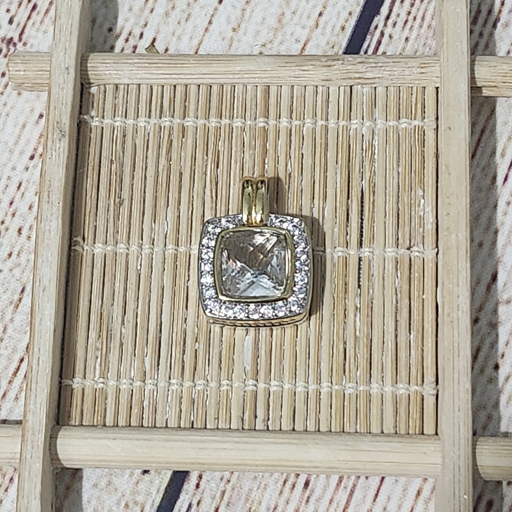 Looks Like DY Pendant